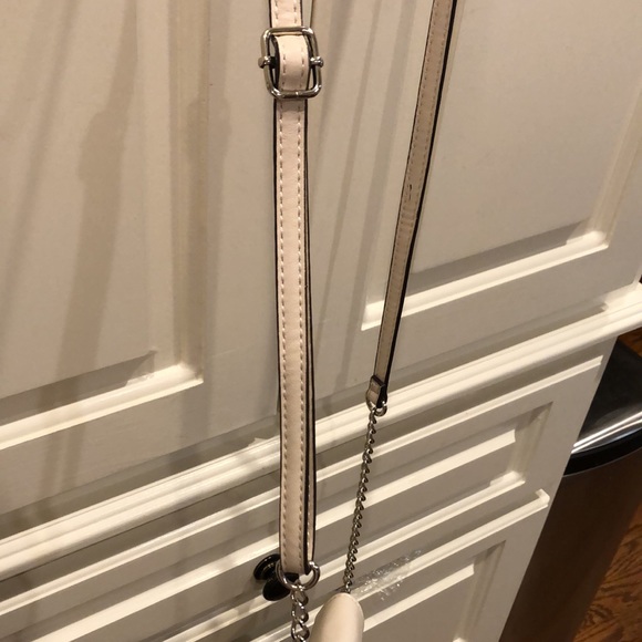 NWOT! Jessica Simpson Cream Color Faux Leather Shoulder Bag w/ strap Bow - Picture 3 of 8